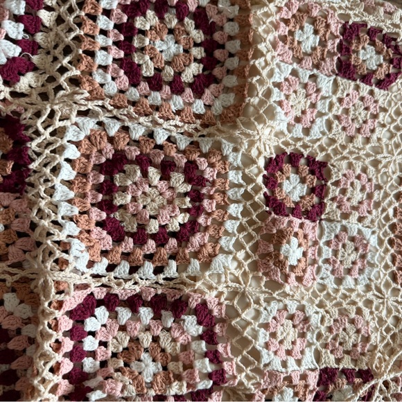 Handmade Crochet Two-Piece Set in Cream & Mauve - Picture 5 of 5